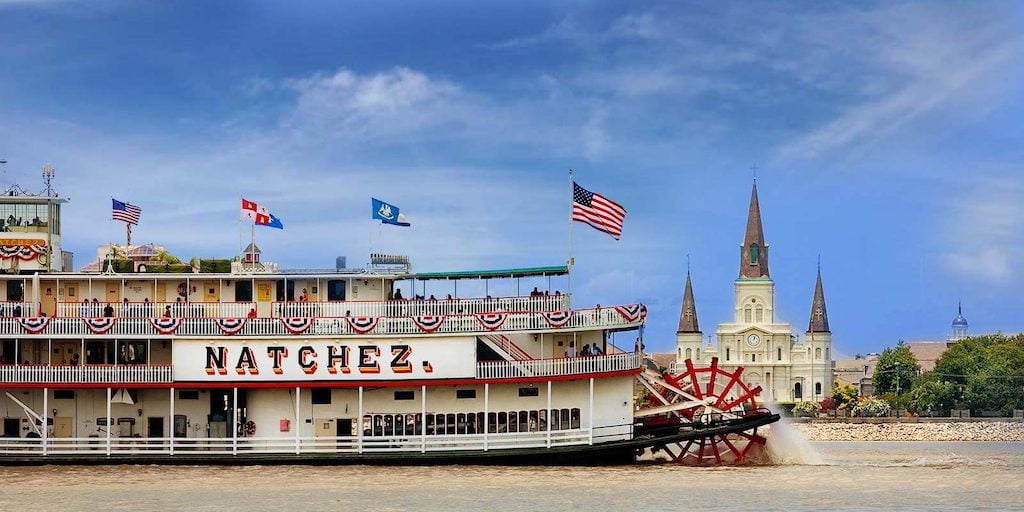 Jazz lunch on a traditional steamboat