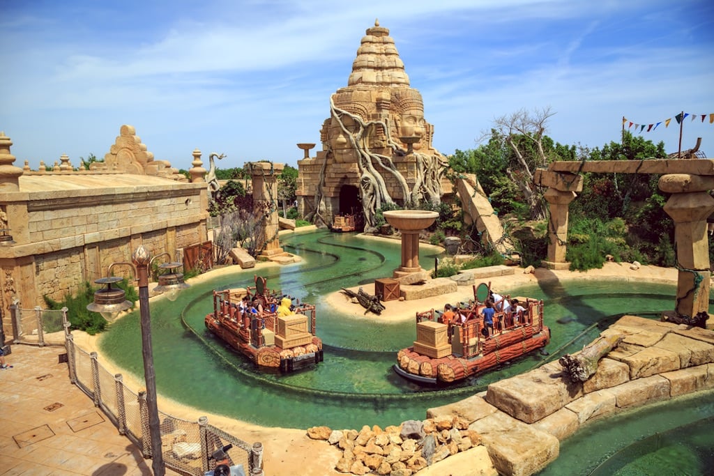 Explore all six different themed areas in PortAventura World!