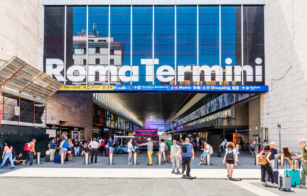 Photo of the main entrance to the train station in Rome.