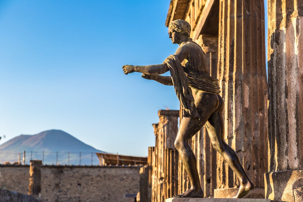 Photo of the sculpture in the ancient city of Pompeii.