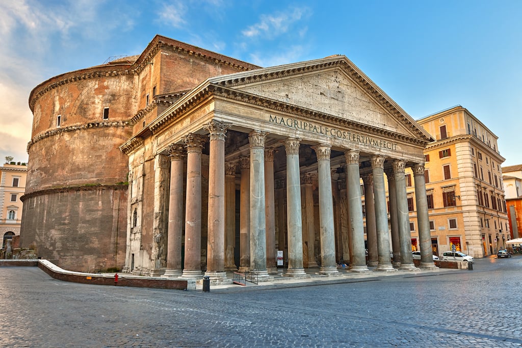 The Pantheon is a masterpiece in Rome