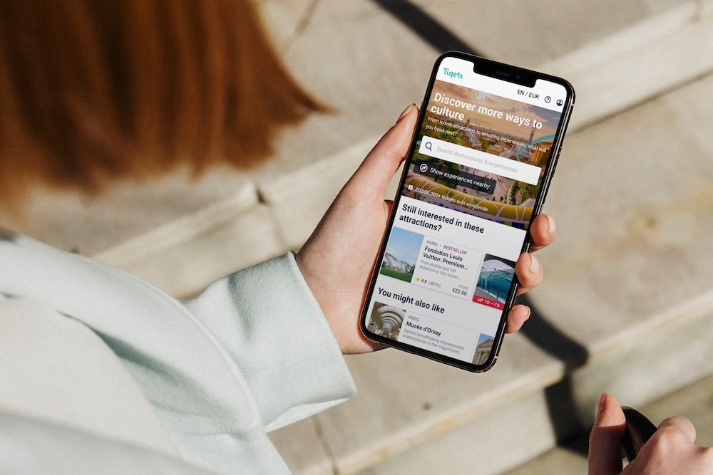 Digitize your travel! There’s no need for folders of boarding passes, maps and entry tickets when you’ve got a smartphone.