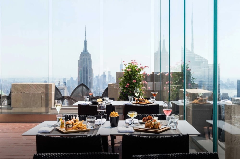 Top 8 Restaurants Near Top of the Rock: A Foodie's Guide