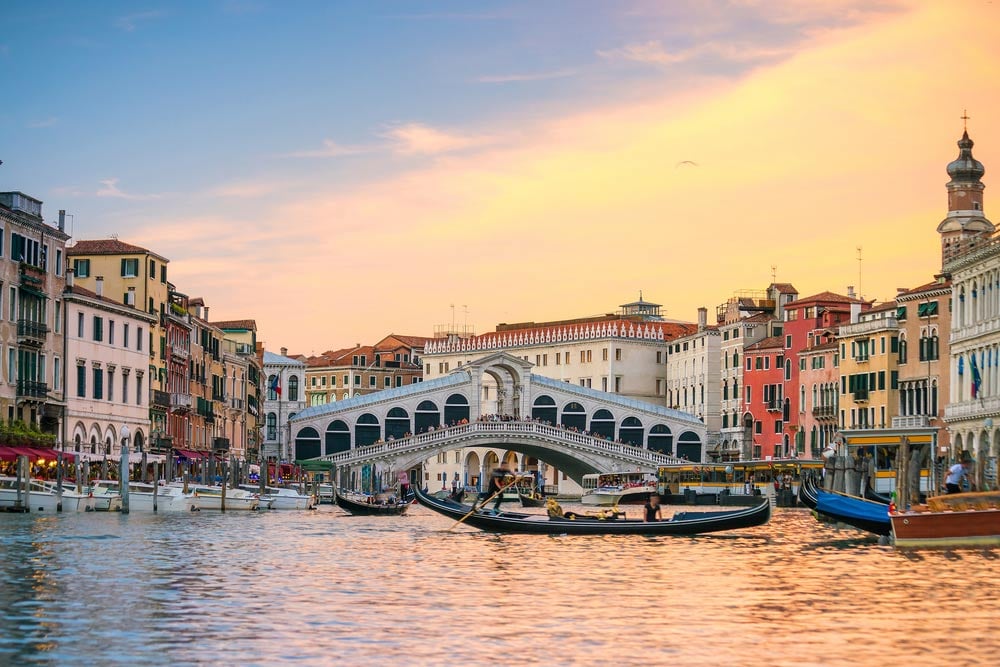 Rialto Bridge in Venice at twilight